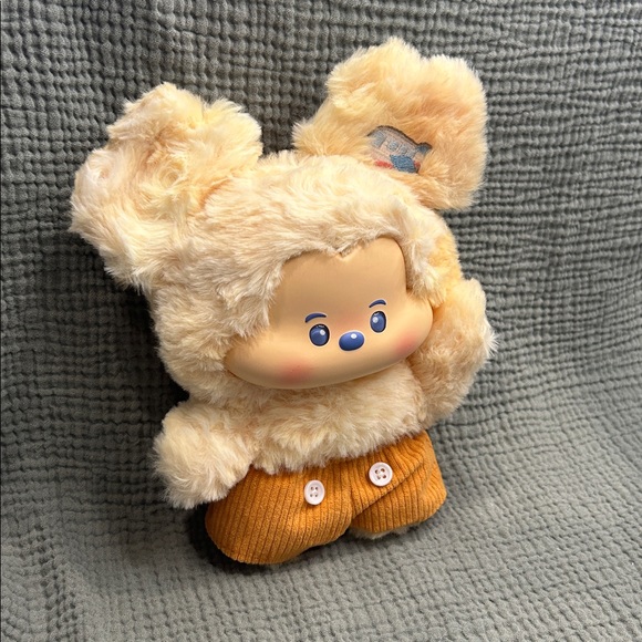 Miniso Disney Head in The Clouds Mickey Long Track blind box confirmed - Picture 2 of 8